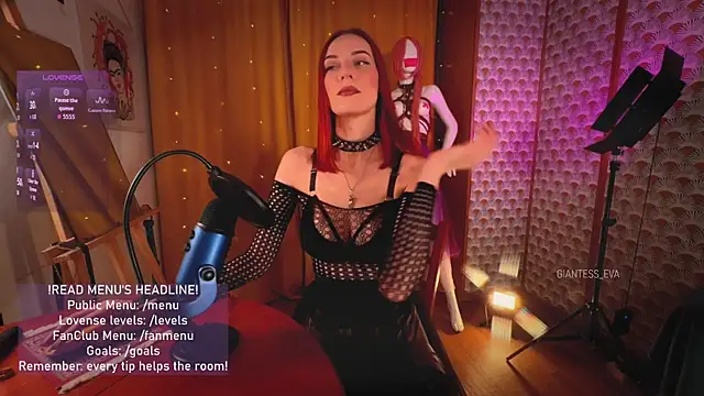 Snapshot of Giantess_Eva chatting on May 16, 7:01 pm Giantess Eva online show from May 16, 7:01 pm