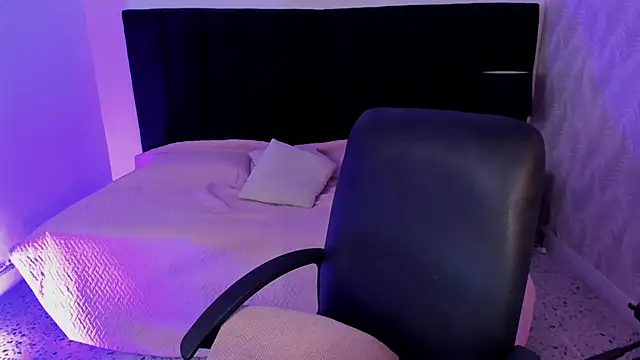 Snapshot of camiladuke7 chatting on October 20, 7:36 pm camiladuke7 online show from October 20, 7:36 pm