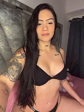 Snapshot of liahouses chatting on January 17, 12:04 am liahouses online show from January 17, 12:04 am