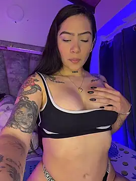 Snapshot of liahouses chatting on March 11, 12:16 am liahouses online show from March 11, 12:16 am