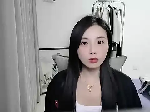Snapshot of Mien-MM chatting on October 18, 1:45 pm Mien-MM online show from October 18, 1:45 pm