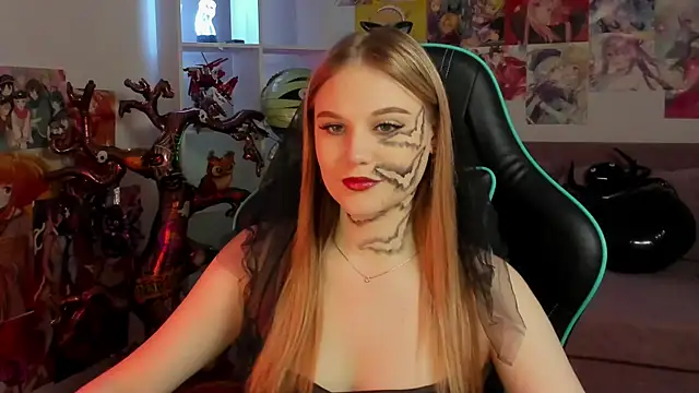 AriaWell online show from October 31, 5:58 pm