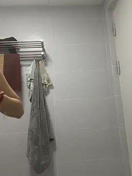 uiui521 online show from September 19, 4:18 pm