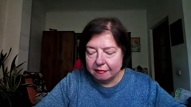 Snapshot of Violet_Pulse chatting on October 2, 12:01 pm Violet Pulse online show from October 2, 12:01 pm