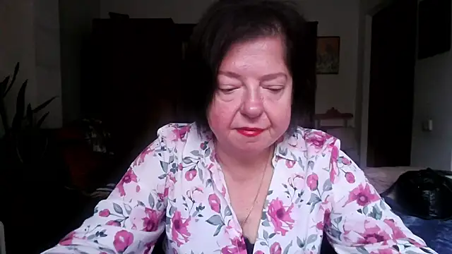 Snapshot of Violet_Pulse chatting on October 18, 8:04 am Violet Pulse online show from October 18, 8:04 am