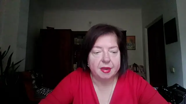 Snapshot of Violet_Pulse chatting on October 28, 8:29 am Violet Pulse online show from October 28, 8:29 am