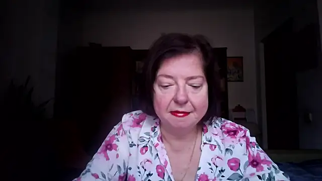 Snapshot of Violet_Pulse chatting on November 10, 10:47 am Violet Pulse online show from November 10, 10:47 am