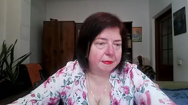 Snapshot of Violet_Pulse chatting on April 1, 1:01 pm Violet Pulse online show from April 1, 1:01 pm