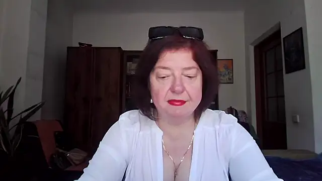 Snapshot of Violet_Pulse chatting on May 22, 7:59 am Violet Pulse online show from May 22, 7:59 am