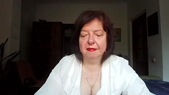 Snapshot of Violet_Pulse chatting on June 13, 6:33 am Violet Pulse online show from June 13, 6:33 am