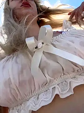 RonnieKiss online show from November 15, 3:59 am