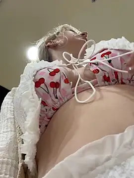 RonnieKiss online show from November 16, 2:50 am