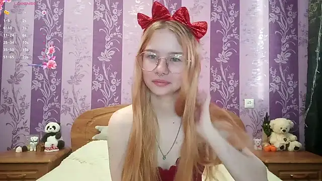 Snapshot of Lutangogansit chatting on December 21, 7:04 am Lutangogansit online show from December 21, 7:04 am