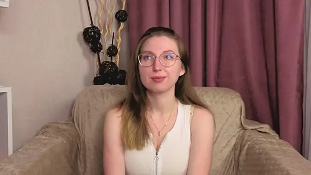 Snapshot of DaliaRadtke chatting on November 16, 8:14 pm DaliaRadtke online show from November 16, 8:14 pm