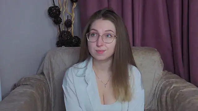 Snapshot of DaliaRadtke chatting on November 20, 6:18 pm DaliaRadtke online show from November 20, 6:18 pm