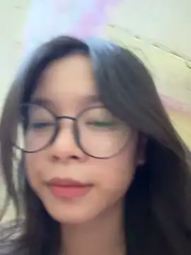 Snapshot of mau15_ chatting on September 21, 1:02 pm mau15 online show from September 21, 1:02 pm