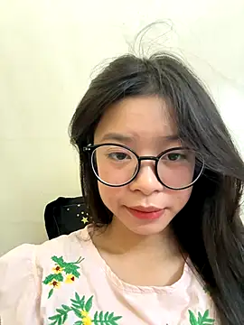 Snapshot of mau15_ chatting on October 16, 8:59 am mau15 online show from October 16, 8:59 am