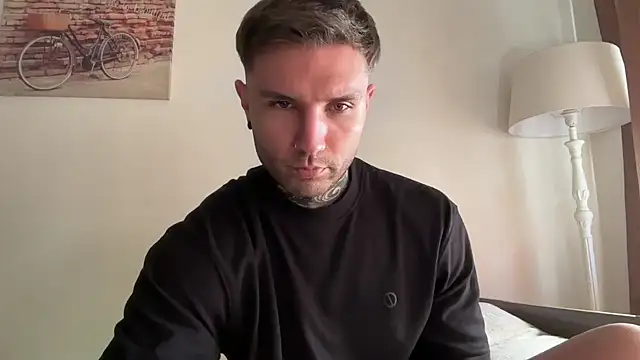 Larsskeet online show from September 19, 1:45 pm