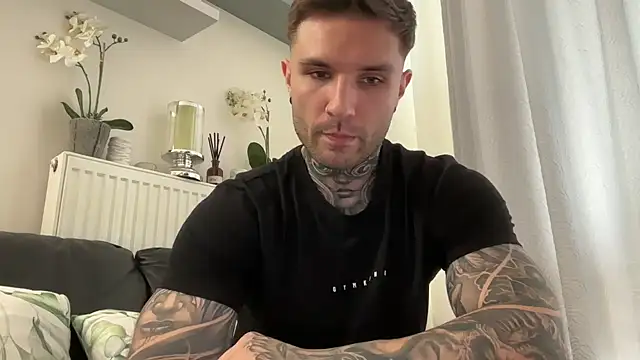 Larsskeet online show from September 20, 12:28 pm