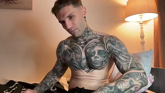 Larsskeet online show from September 25, 5:05 pm