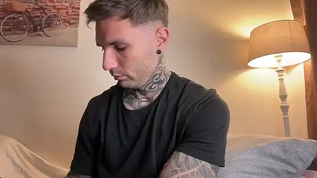 Larsskeet online show from September 26, 1:37 pm