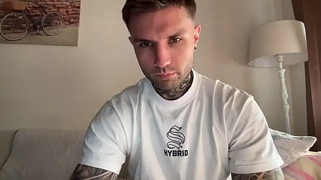 Larsskeet online show from October 3, 1:41 pm