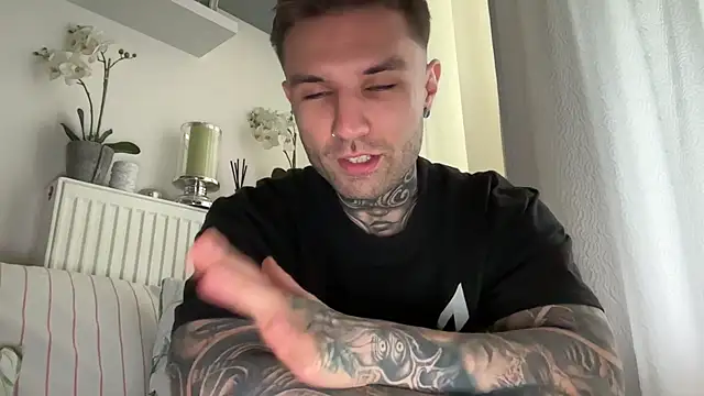 Larsskeet online show from October 4, 12:47 pm