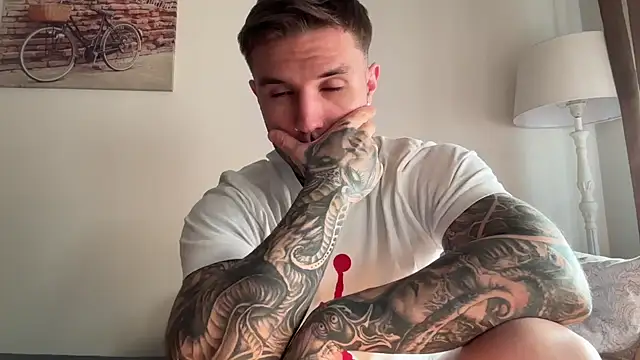 Larsskeet online show from October 6, 1:30 pm