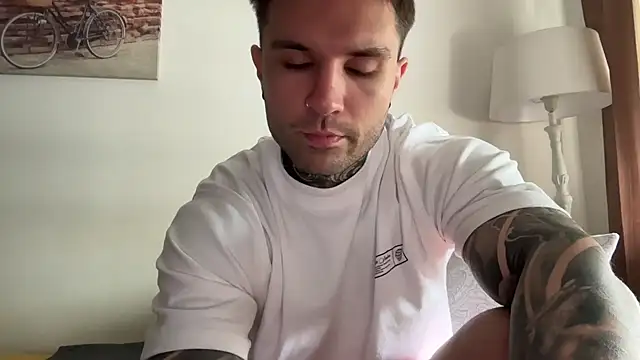 Larsskeet online show from October 21, 12:06 pm