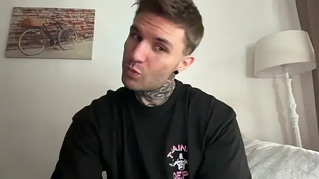 Larsskeet online show from October 23, 1:21 pm