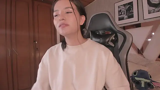 Snapshot of HaathorX chatting on October 9, 1:53 pm HaathorX online show from October 9, 1:53 pm