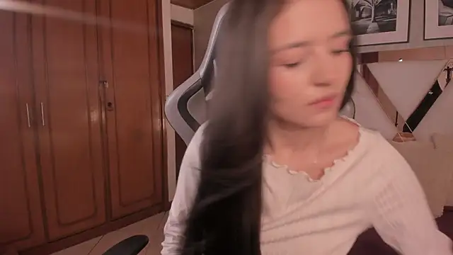 Snapshot of HaathorX chatting on October 18, 3:02 pm HaathorX online show from October 18, 3:02 pm