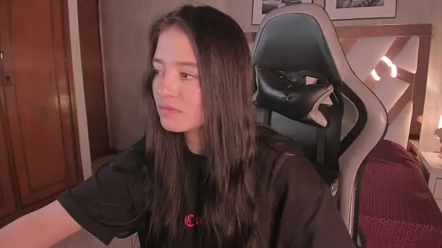 Snapshot of HaathorX chatting on November 21, 9:57 pm HaathorX online show from November 21, 9:57 pm