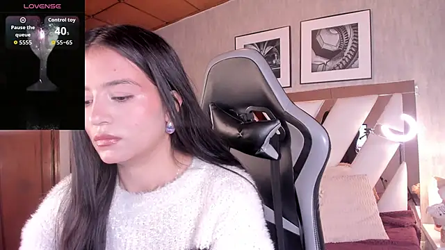 Snapshot of HaathorX chatting on November 28, 3:58 pm HaathorX online show from November 28, 3:58 pm