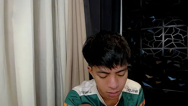 jayxxxlovescock online show from March 31, 8:42 pm