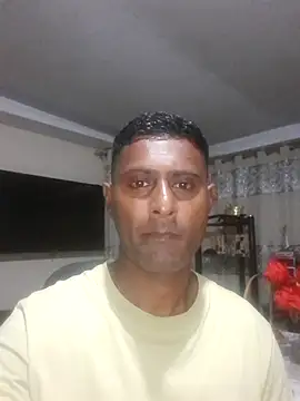 Snapshot of kingVibeX chatting on November 16, 8:03 pm kingVibeX online show from November 16, 8:03 pm