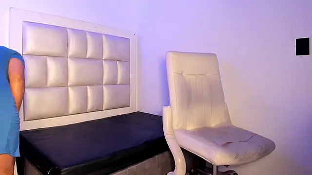 peyton  wat online show from February 6, 12:19 pm