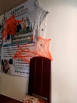 Snapshot of ANDREA-10_ chatting on October 25, 2:35 pm ANDREA-10 online show from October 25, 2:35 pm