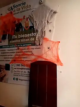 Snapshot of ANDREA-10_ chatting on October 27, 2:21 pm ANDREA-10 online show from October 27, 2:21 pm