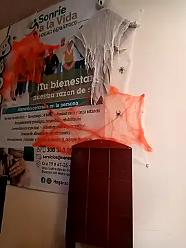 Snapshot of ANDREA-10_ chatting on October 30, 2:18 pm ANDREA-10 online show from October 30, 2:18 pm