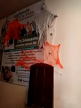 Snapshot of ANDREA-10_ chatting on October 31, 2:29 pm ANDREA-10 online show from October 31, 2:29 pm