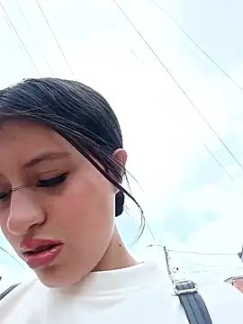 Snapshot of SALOME-28_ chatting on February 11, 4:23 pm SALOME-28 online show from February 11, 4:23 pm