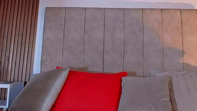 Snapshot of Lauraa_saenz11 chatting on September 26, 11:03 am Lauraa saenz11 online show from September 26, 11:03 am