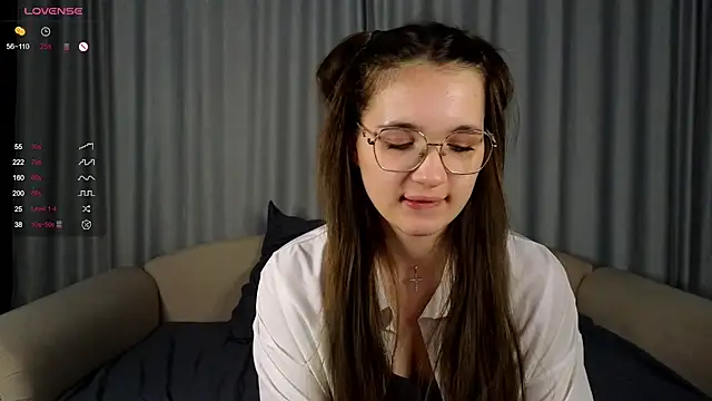 Snapshot of vivyboo111 chatting on September 21, 8:21 pm vivyboo111 online show from September 21, 8:21 pm