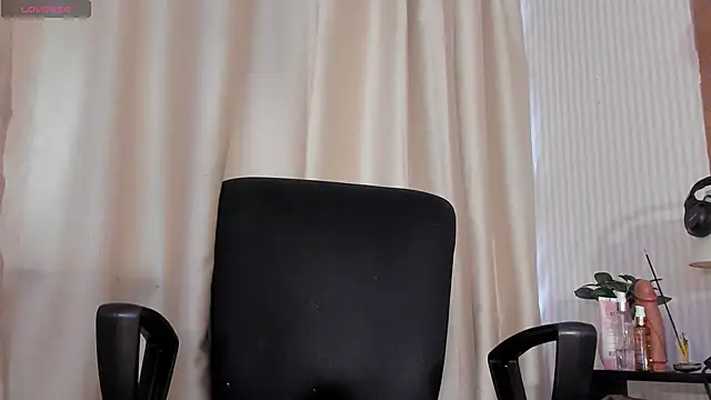 Snapshot of liam_twiink chatting on February 11, 7:08 pm liam twiink online show from February 11, 7:08 pm