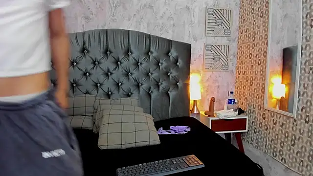 Snapshot of liam_twiink chatting on February 17, 3:25 am liam twiink online show from February 17, 3:25 am