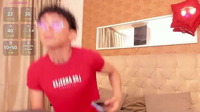 Snapshot of liam_twiink chatting on February 20, 3:14 am liam twiink online show from February 20, 3:14 am