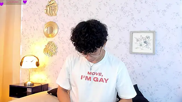 Snapshot of liam_twiink chatting on March 26, 7:30 pm liam twiink online show from March 26, 7:30 pm