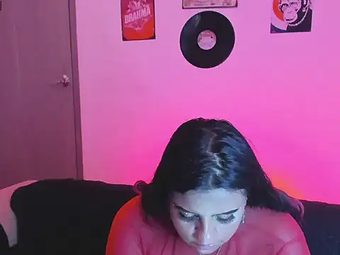 Snapshot of Sex_sof chatting on June 20, 8:22 pm Sex sof online show from June 20, 8:22 pm