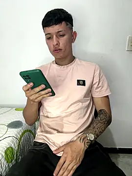 Snapshot of Dav_oviedo chatting on October 9, 3:15 am Dav oviedo online show from October 9, 3:15 am